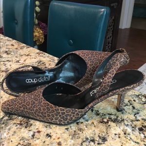 Material cheetah, mid sized heel